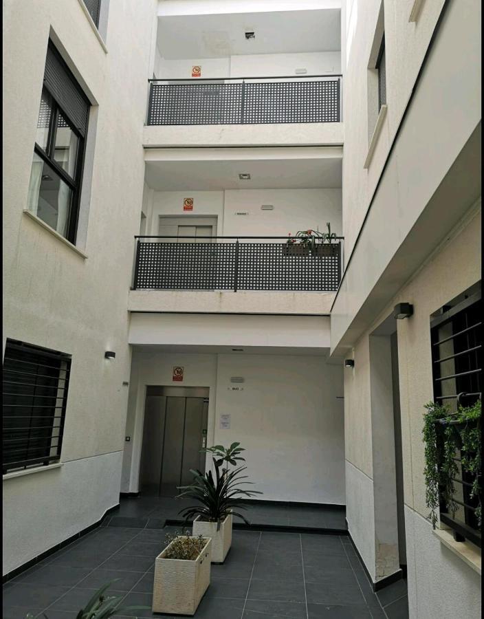 Stylish Apartment In The Heart Of Malaga With Pool エクステリア 写真