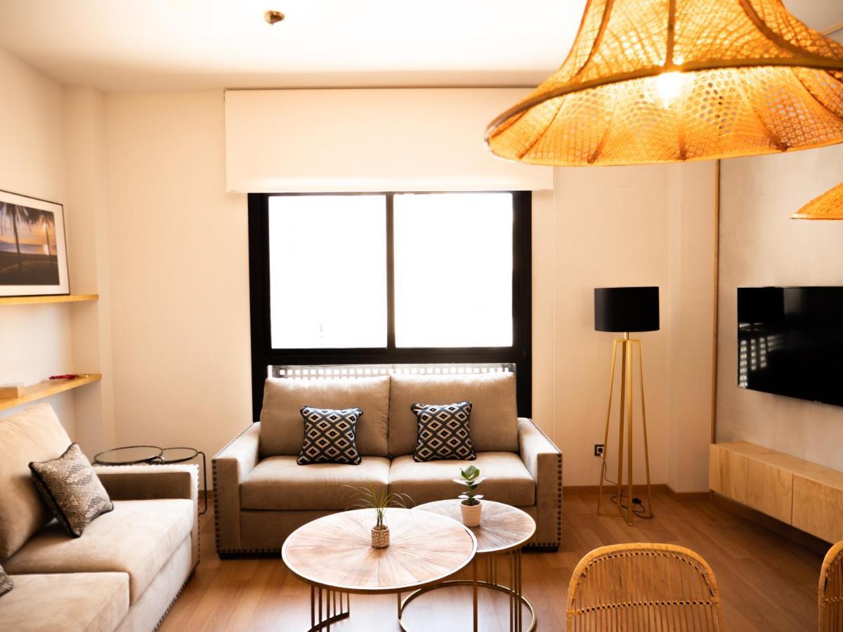 Stylish Apartment In The Heart Of Malaga With Pool エクステリア 写真