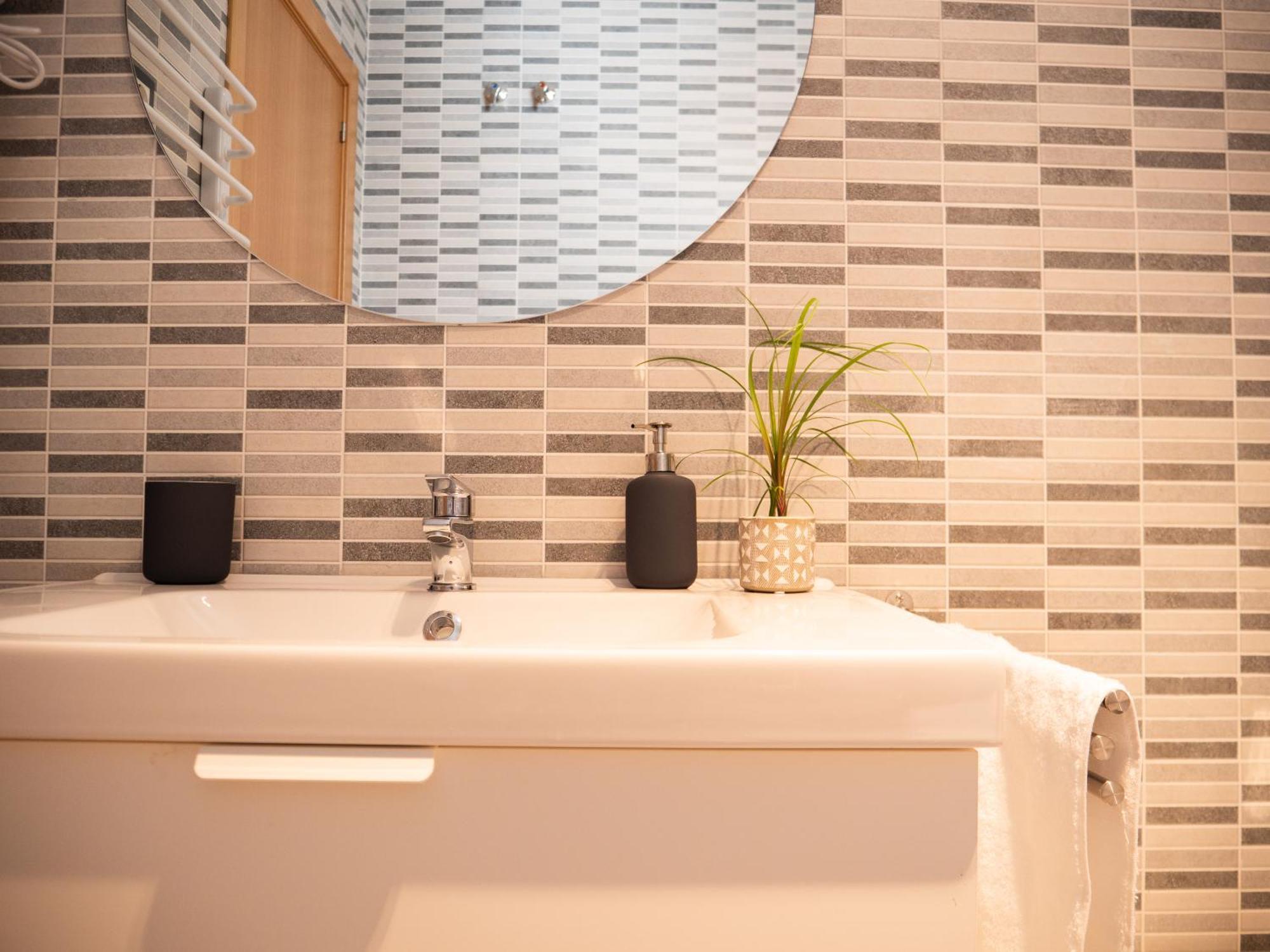 Stylish Apartment In The Heart Of Malaga With Pool エクステリア 写真