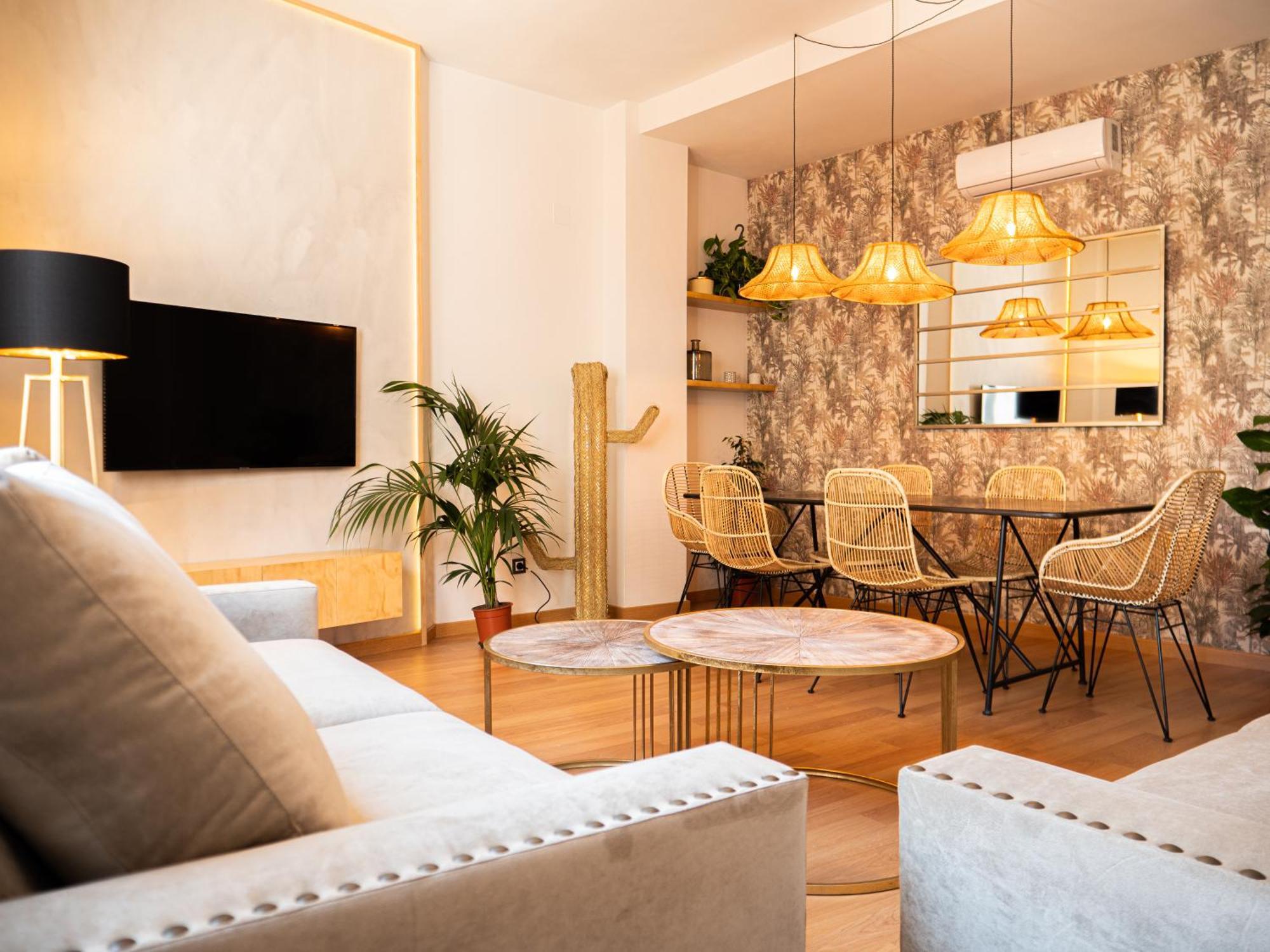 Stylish Apartment In The Heart Of Malaga With Pool エクステリア 写真